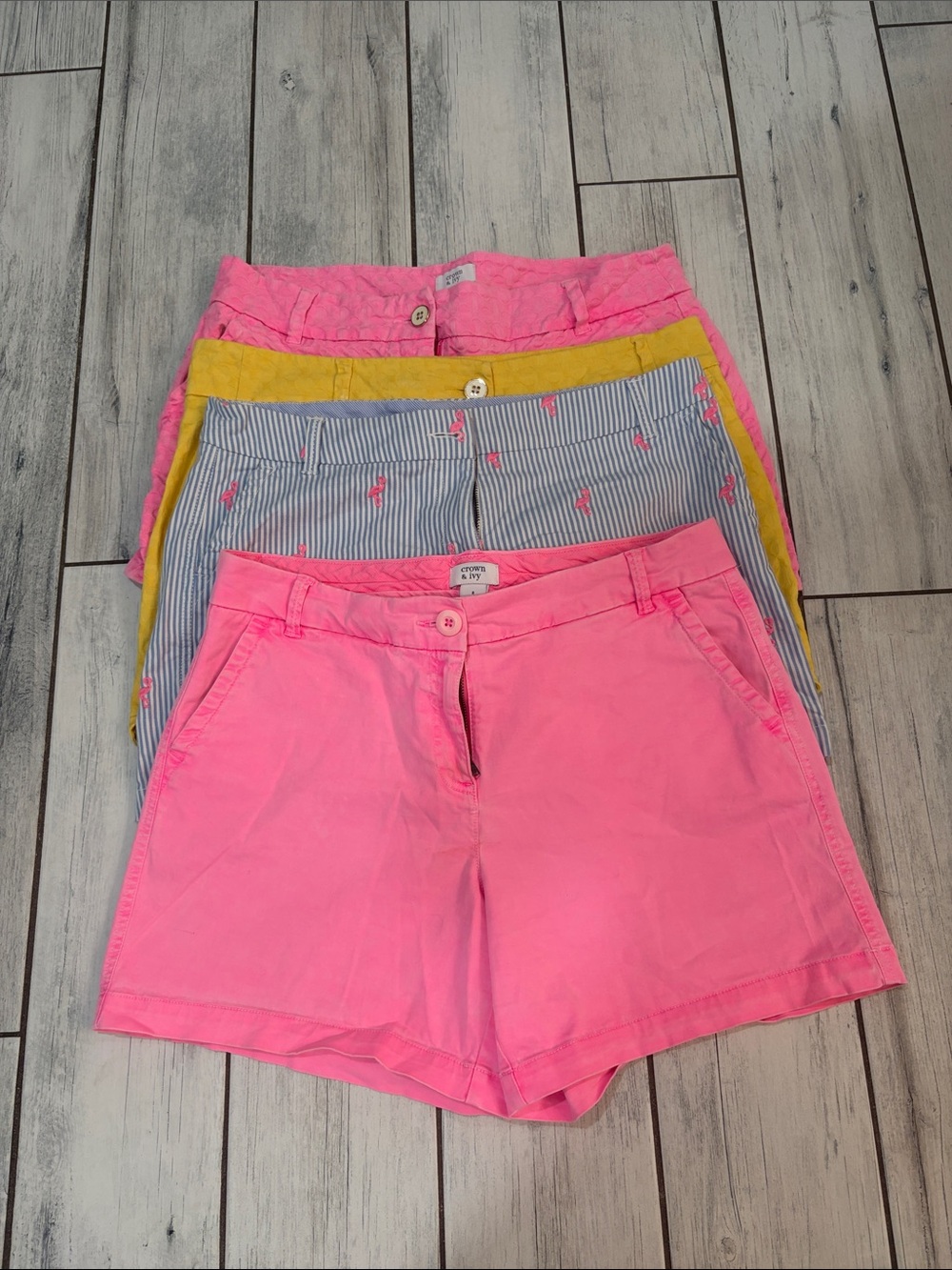 crown & ivy 4 pairs of shorts